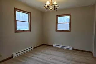 219 S 1st St, Carthage, IL 62321 - Photo 5