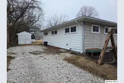 710 Country Lane, Carthage, IL 62321 - Photo 27