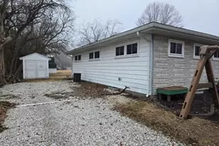 710 Country Ln, Carthage, IL 62321 - Photo 27