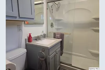 710 Country Lane, Carthage, IL 62321 - Photo 17