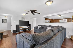 2408 Meridian Dr, Joliet, IL 60431 - Photo 3