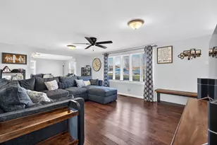 2408 Meridian Dr, Joliet, IL 60431 - Photo 5