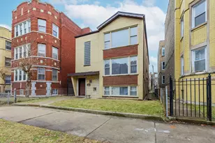 7637 S Essex Ave, Chicago, IL 60649 - Photo 3