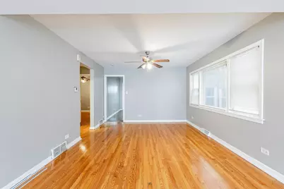 7637 S Essex Avenue #1, Chicago, IL 60649 - Photo 5