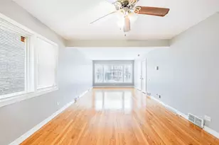 7637 S Essex Ave, Chicago, IL 60649 - Photo 11