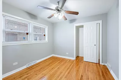 7637 S Essex Avenue #1, Chicago, IL 60649 - Photo 9