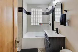 1161 S Ridgeland Ave, Oak Park, IL 60304 - Photo 15