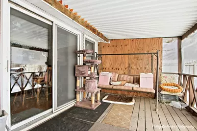 8 E Rollins Road, Round Lake Beach, IL 60073 - Photo 11