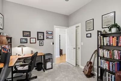 1473 W Irving Park Road #4E, Chicago, IL 60613 - Photo 19