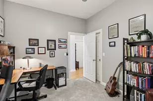 1473 W Irving Park Rd, Chicago, IL 60613 - Photo 19