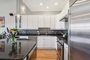 1473 W Irving Park Rd, Chicago, IL 60613 - Photo 11