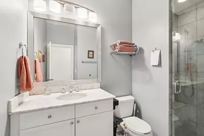 1473 W Irving Park Road #4E, Chicago, IL 60613 - Photo 17