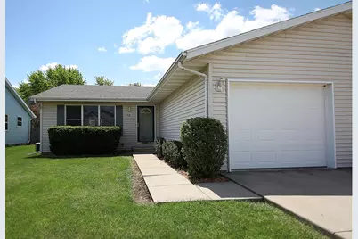 823 Heather Lane, Ottawa, IL 61350 - Photo 1