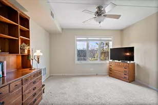 3850 W Bryn Mawr Ave, Chicago, IL 60659 - Photo 17