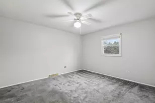 3821 Cheyenne Rd, Gurnee, IL 60031 - Photo 9