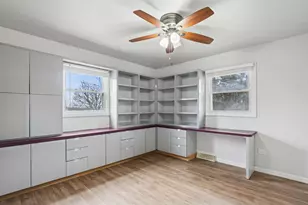 3821 Cheyenne Rd, Gurnee, IL 60031 - Photo 11