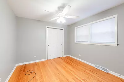 7637 S Essex Avenue #2, Chicago, IL 60649 - Photo 11