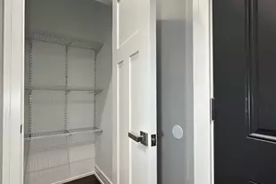 6331 S Elizabeth St, Chicago, IL 60636 - Photo 11