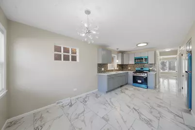 8121 S Commercial Avenue, Chicago, IL 60617 - Photo 5