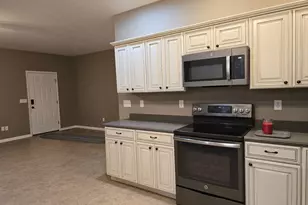 2806 Jones St, Eldorado, IL 62930 - Photo 13