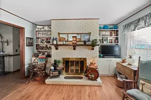 447 S Ralph St, Watseka, IL 60970 - Photo 7