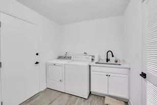 [Address not provided], Buffalo Grove, IL 60089 - Photo 25