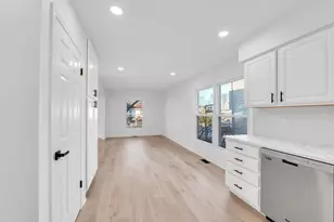 [Address not provided], Buffalo Grove, IL 60089 - Photo 7