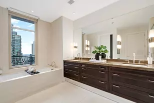 118 E Erie St, Chicago, IL 60611 - Photo 23