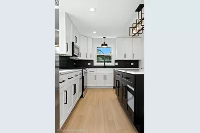 8053 Newland Avenue, Burbank, IL 60459 - Photo 5