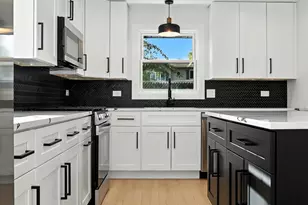 8053 Newland Ave, Burbank, IL 60459 - Photo 5