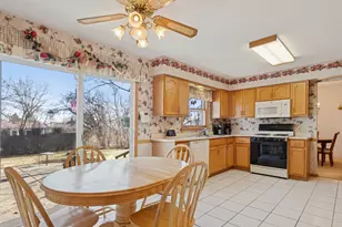 4141 Longmeadow Rd, Downers Grove, IL 60515 - Photo 19