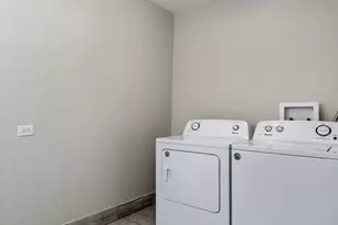 684 Pfingsten Rd, Northbrook, IL 60062 - Photo 29