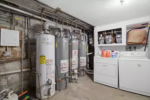 3343 N Sheffield Ave, Chicago, IL 60657 - Photo 39