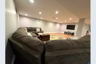 8515 N Ozanam Avenue, Niles, IL 60714 - Photo 17