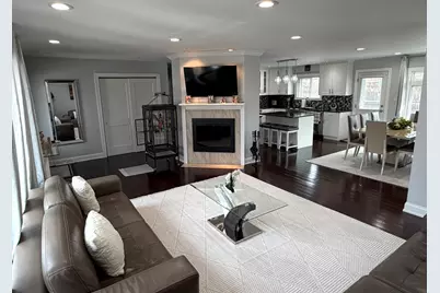 8515 N Ozanam Avenue, Niles, IL 60714 - Photo 7