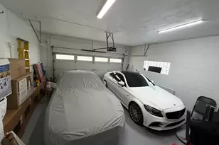 8515 N Ozanam Ave, Niles, IL 60714 - Photo 23