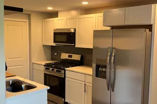 7 Cour Deauville Ct, Palos Hills, IL 60465 - Photo 3