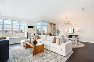 118 E Erie St, Chicago, IL 60611 - Photo 11