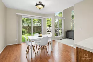 616 Manomet Ct, Schaumburg, IL 60173 - Photo 11