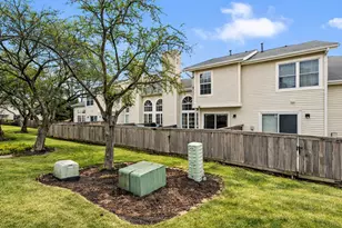 616 Manomet Ct, Schaumburg, IL 60173 - Photo 13