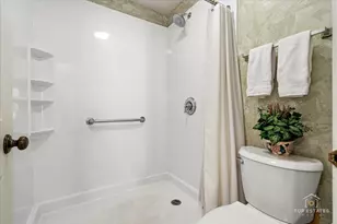 616 Manomet Ct, Schaumburg, IL 60173 - Photo 21