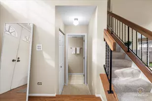 616 Manomet Ct, Schaumburg, IL 60173 - Photo 15