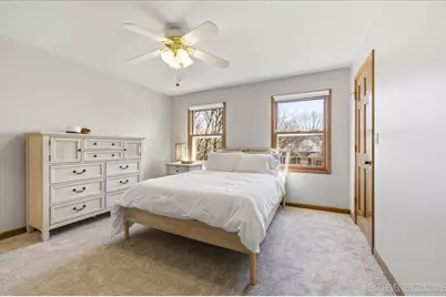 628 Flock Avenue, Naperville, IL 60565 - Photo 23