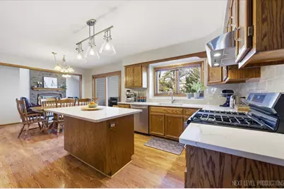 628 Flock Avenue, Naperville, IL 60565 - Photo 11