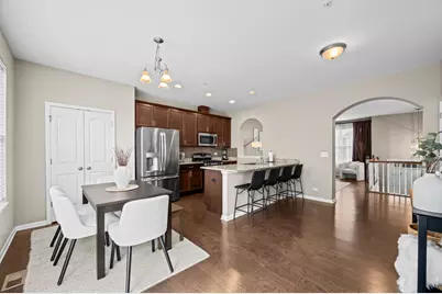 1160 Evergreen Avenue, Des Plaines, IL 60016 - Photo 9