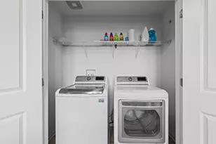 1160 Evergreen Ave, Des Plaines, IL 60016 - Photo 17