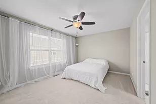 1160 Evergreen Ave, Des Plaines, IL 60016 - Photo 11