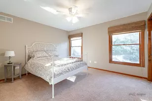 331 E Winchester Rd, Libertyville, IL 60048 - Photo 33