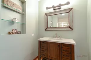 331 E Winchester Rd, Libertyville, IL 60048 - Photo 21