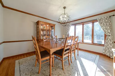 331 E Winchester Road, Libertyville, IL 60048 - Photo 9